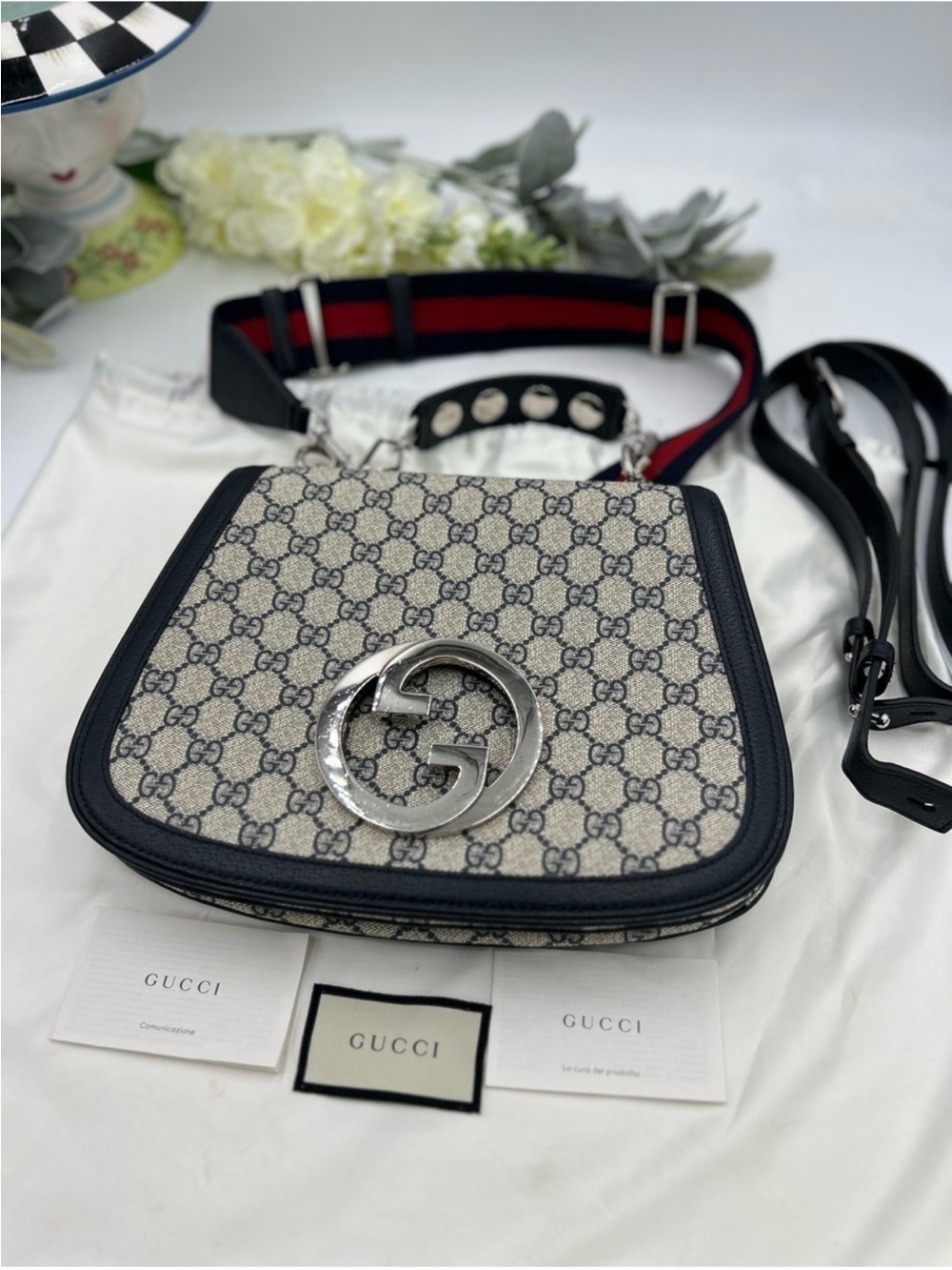 Women’s Gucci, Blondie, iconic GG supreme canvas shoulder bag made in Italy
